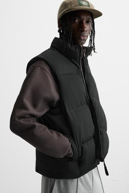 BLACK SLEEVELESS DOWN JACKET