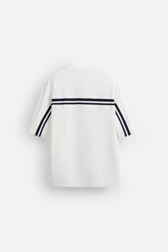 T-SHIRT WITH CONTRASTING STRIPE